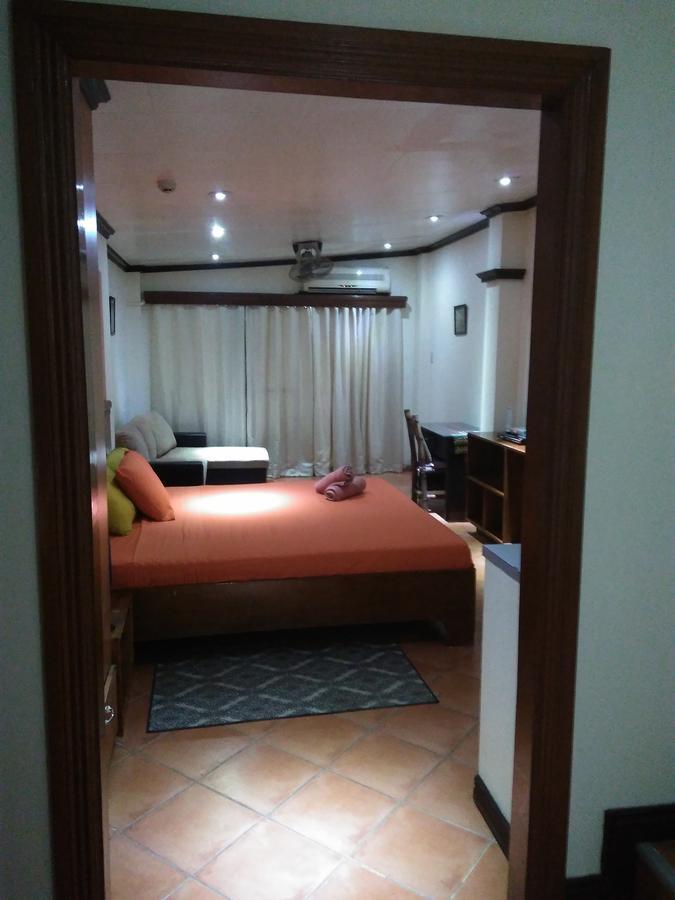 Mango'S Beachfront Resort Olongapo Exterior photo