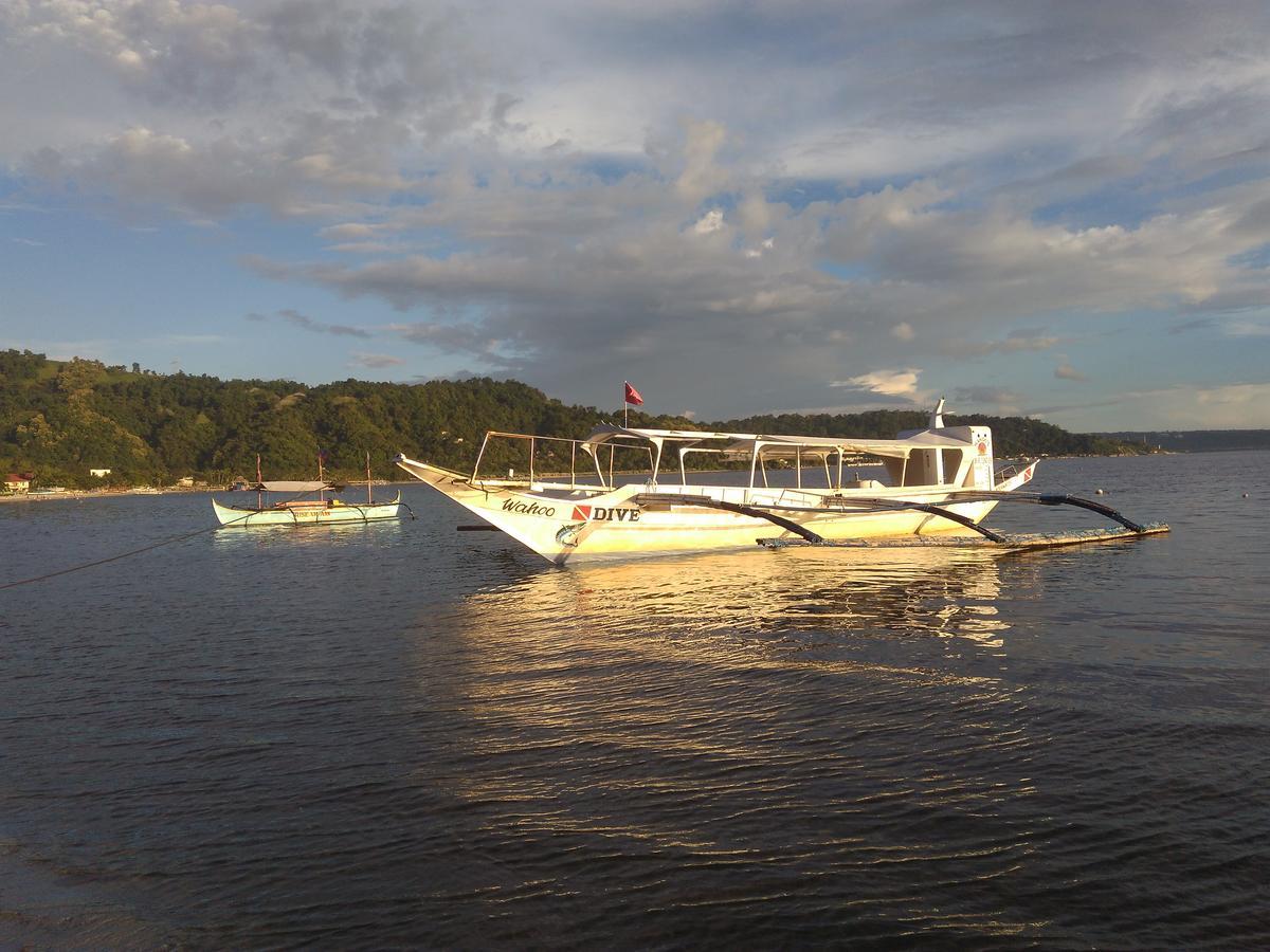 Mango'S Beachfront Resort Olongapo Exterior photo
