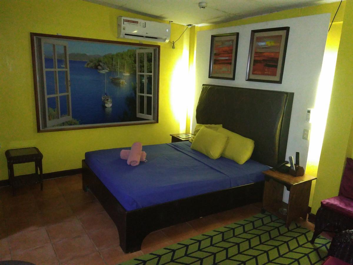 Mango'S Beachfront Resort Olongapo Room photo